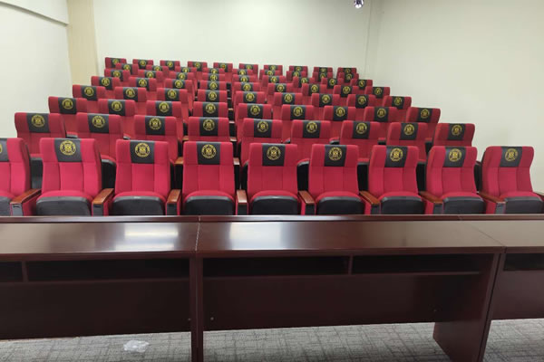 禮堂椅如何使用才能減少損耗、延長(zhǎng)使用壽命